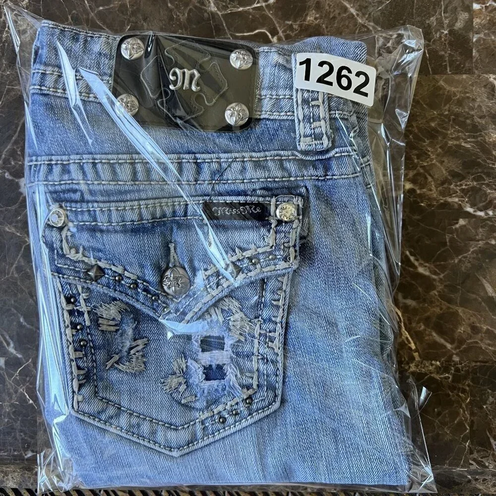 Miss Me Womens 30 US Size 10 Distressed Embellished Cuffed Capri Jeans Cowgirl